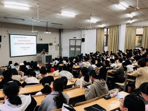 说明: C:\Users\apple\AppData\Local\Temp\WeChat Files\a826fab4b1a279a72b359e05fba825f.jpg