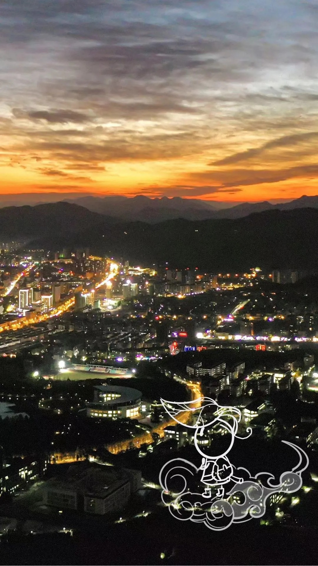 晚霞点缀着天空。