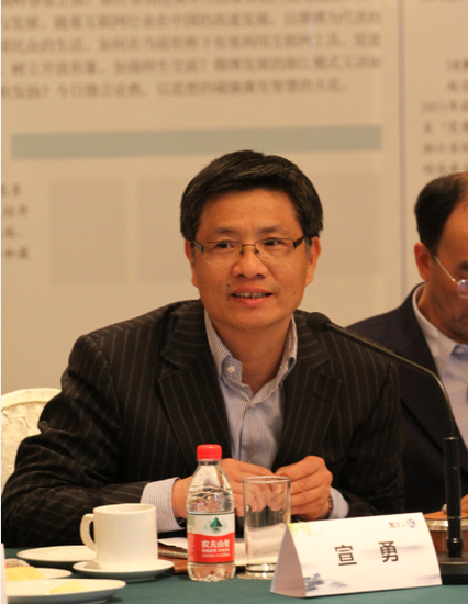 宣勇:微博提高学校办事 效率拉近师生距离